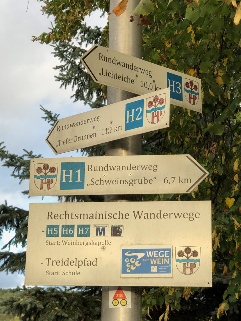 Eine große Auswahl von teilweise zertifizierten Wanderwegen führen durch und um Himmelstadt herum. | Foto: B. Schneider