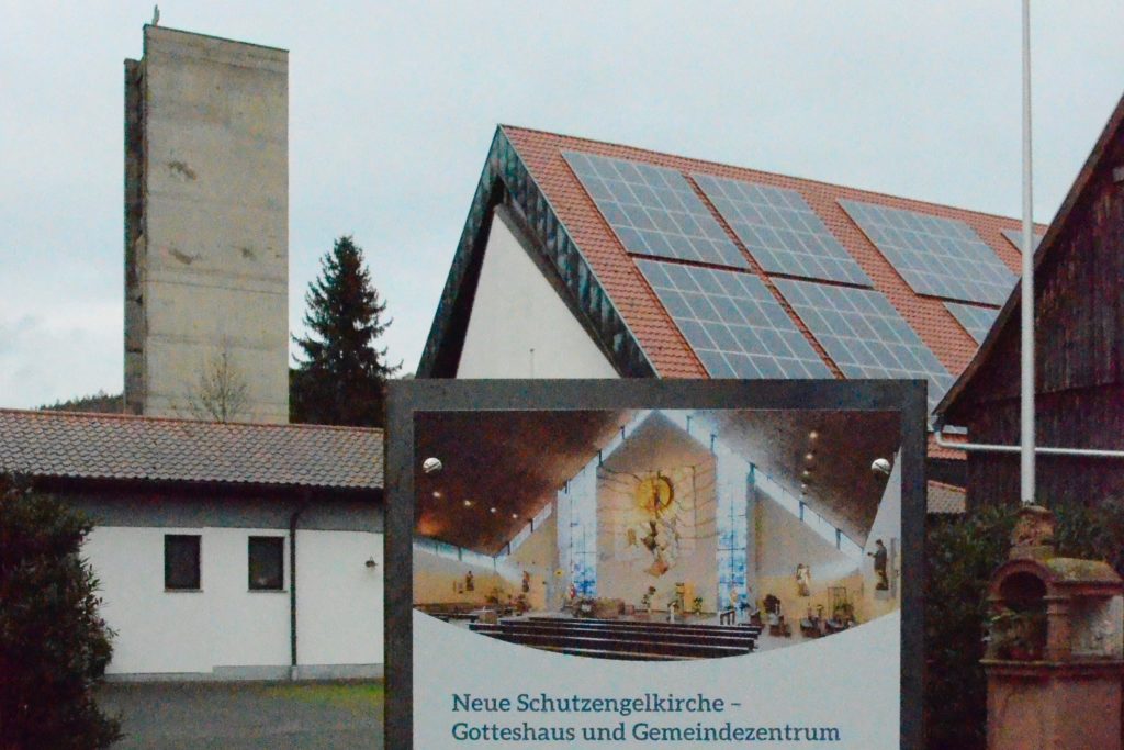 Die Neue Schutzengelkirche in Gräfendorf - erste klimaneutrale Kirche in Deutschland.