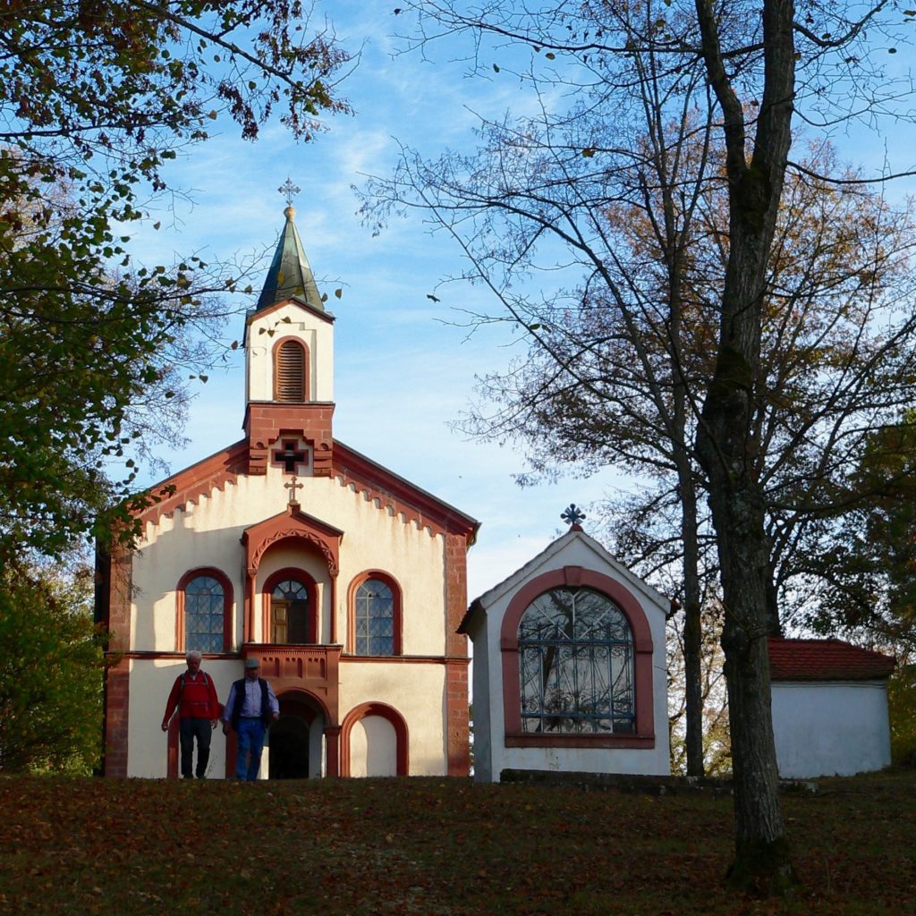 Die Kreuzbergkapelle mit ihren Stationenhäuschen zählt zu den beliebtesten Wanderzielen in Marktheidenfeld.
