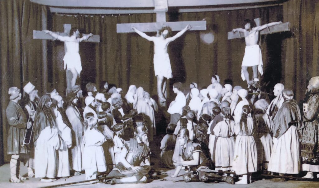 Von 1931 bis 1957 fanden Passionsspiele in Schweinheim statt.