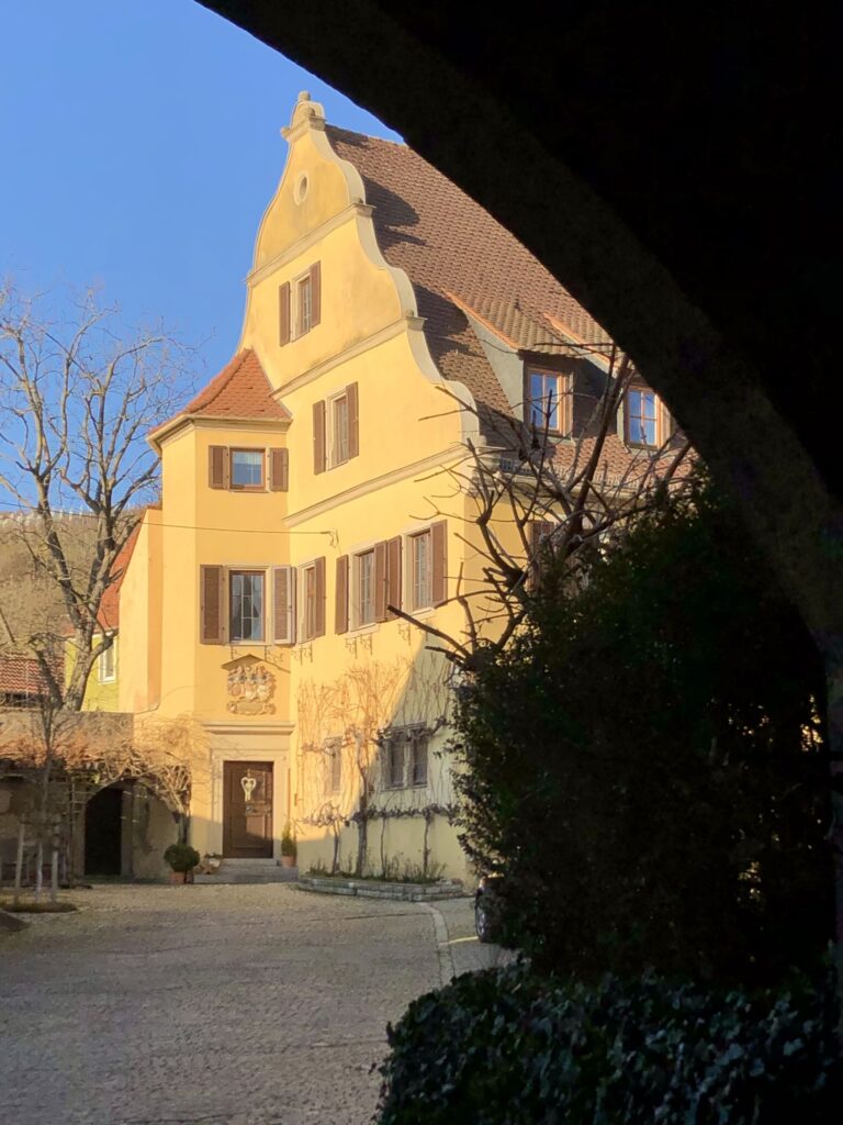 Herrschaftliches Gutsgebäude - der Randersackerer Zehnthof.